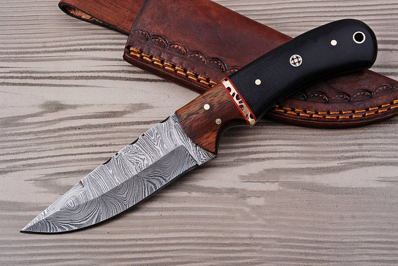 Handmade Damascus Steel Bushcraft Knife